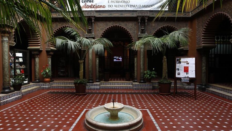 An interior patio of the arabesque Casa do Alentejo