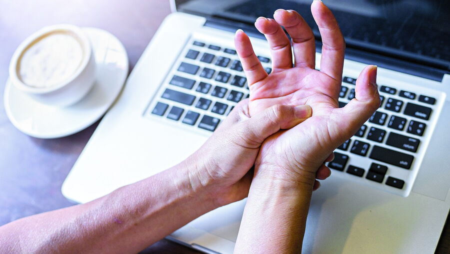 Sofre de tendinite nas mãos? Saiba como prevenir e como tratar
