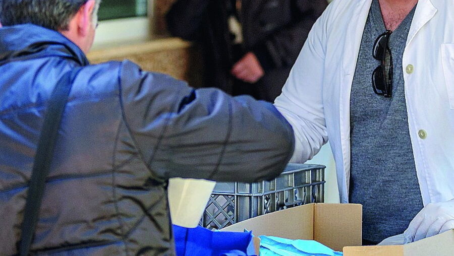 Programa criado em 2015 prevê a entrega mensal de cabazes alimentares